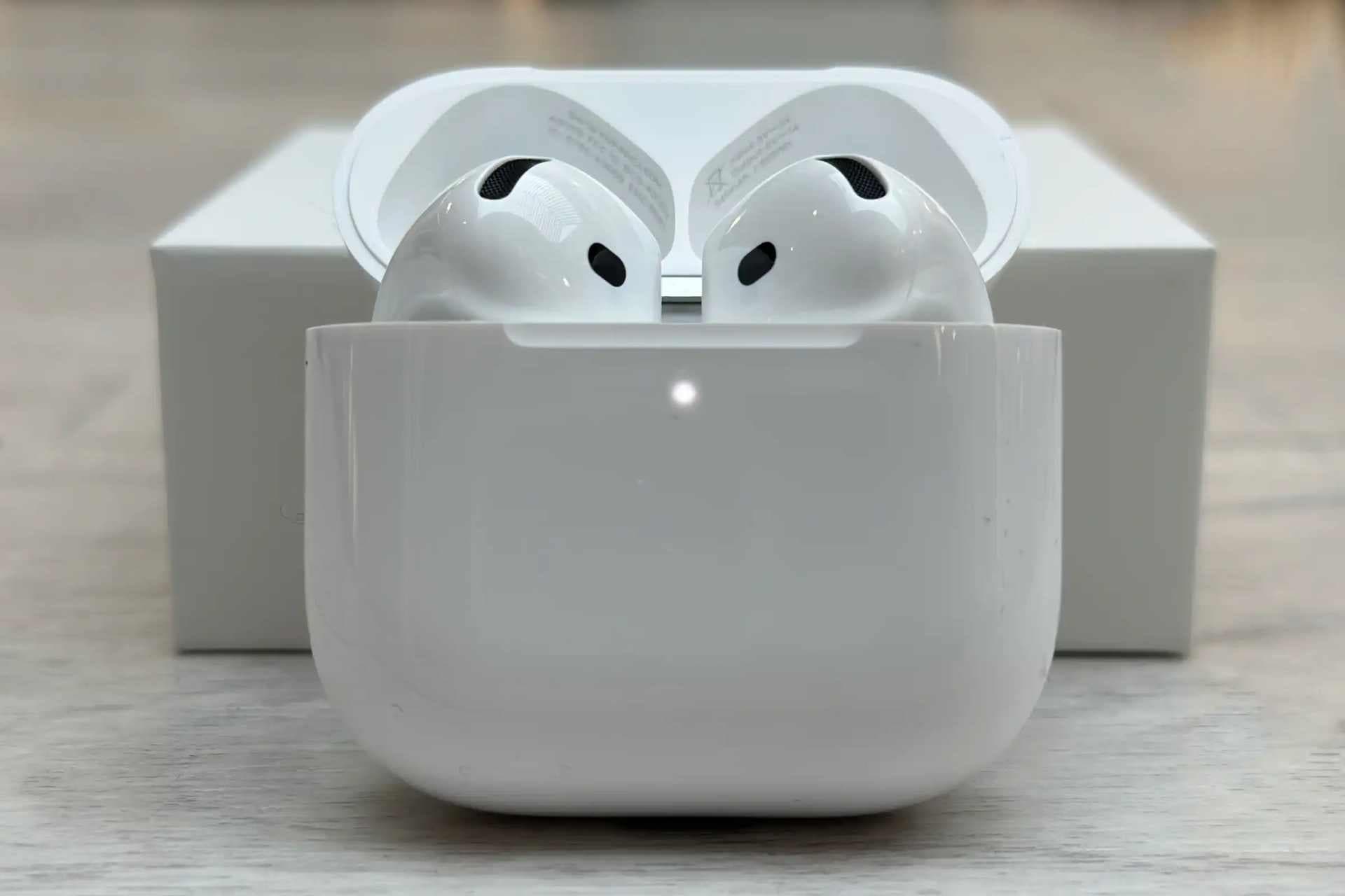 APPLE AIRPODS 4