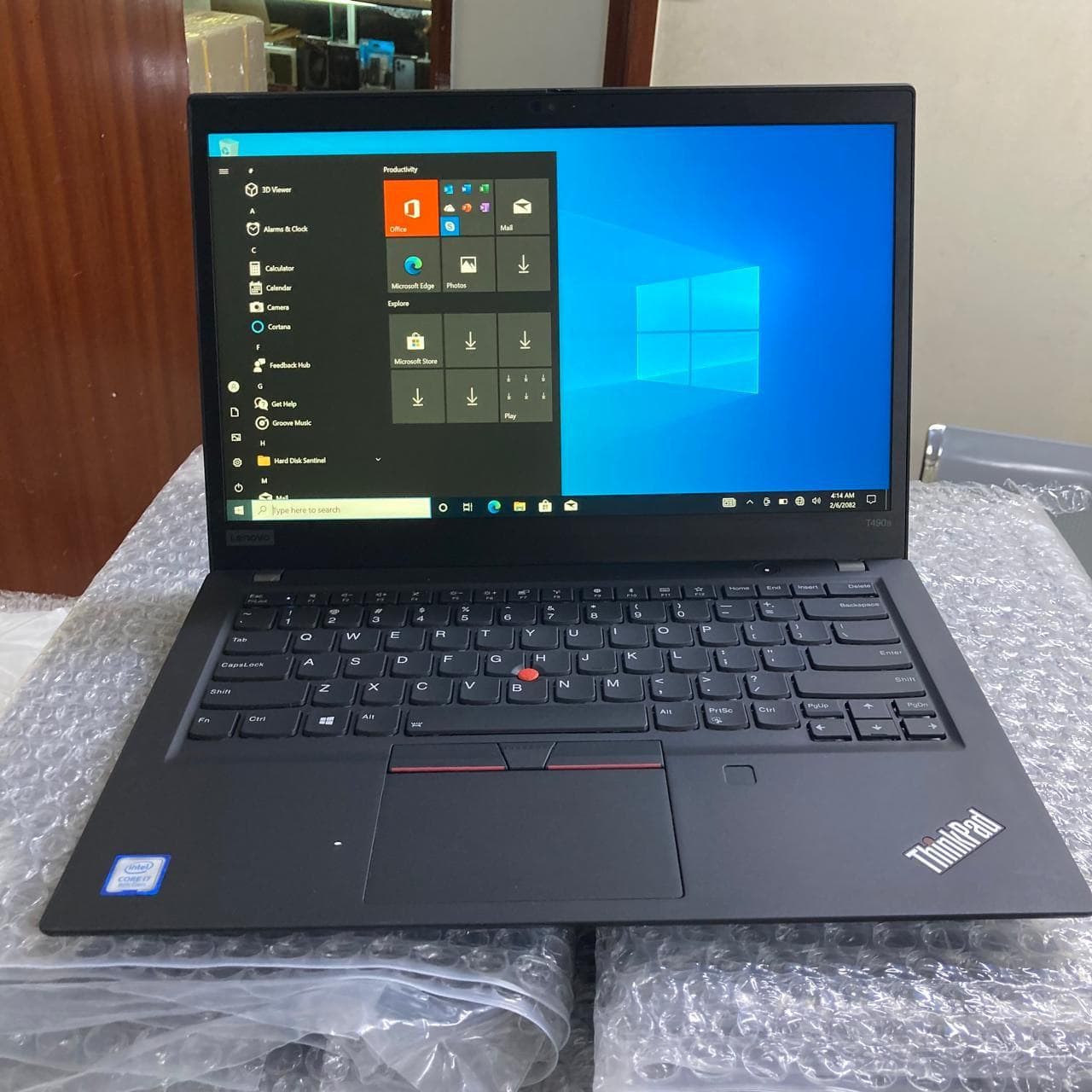 Lenovo ThinkPad T490s i7 8th Gen • 32 GB RAM • 512 GB SSD • 14″ Touchscreen